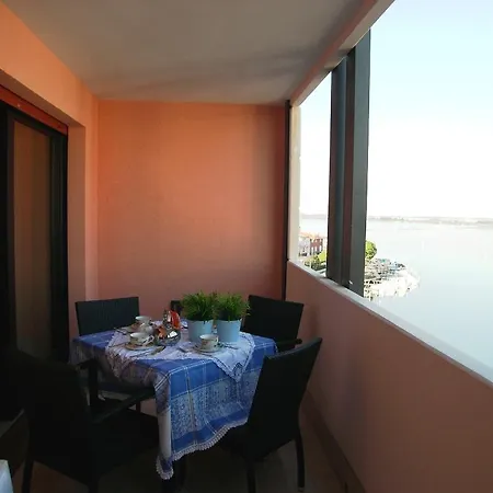 Capitol Apartment